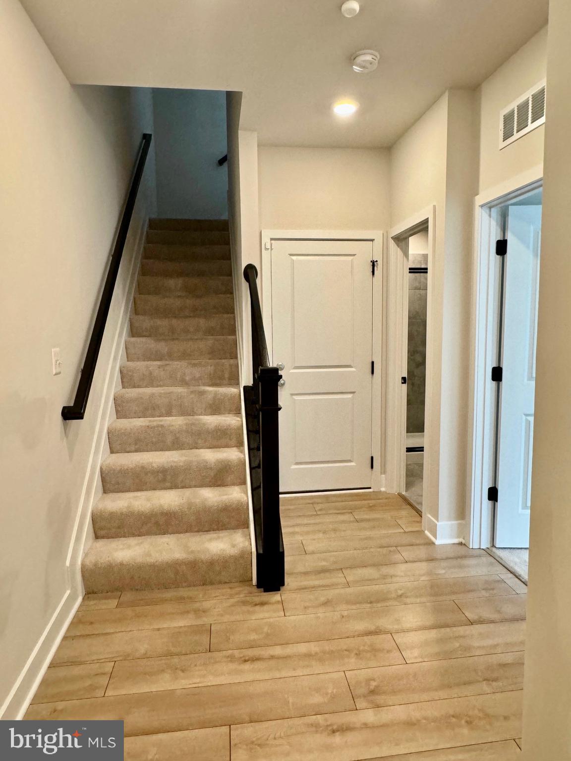 MEDFIELD - Residential