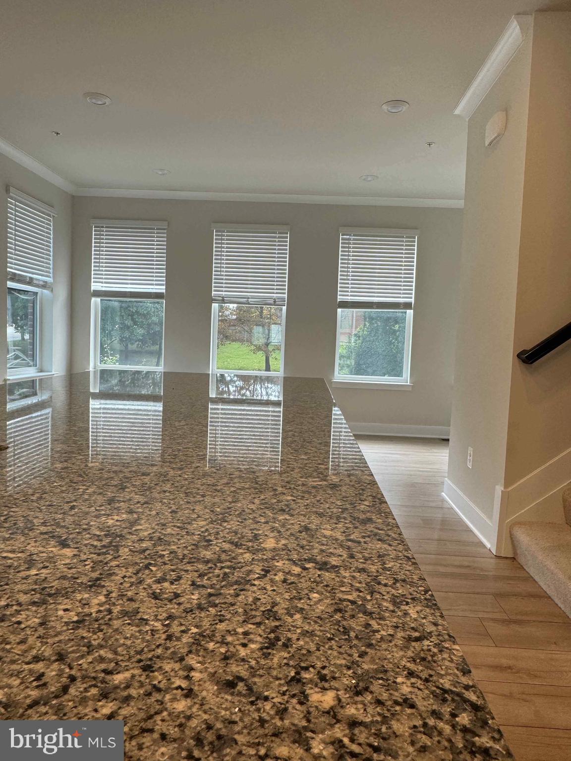 MEDFIELD - Residential