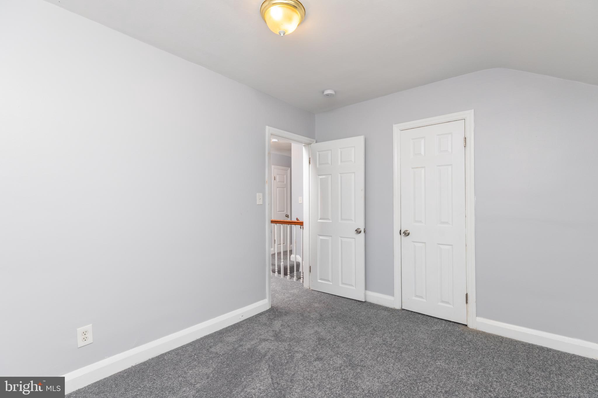 WINDSOR MILL - Residential