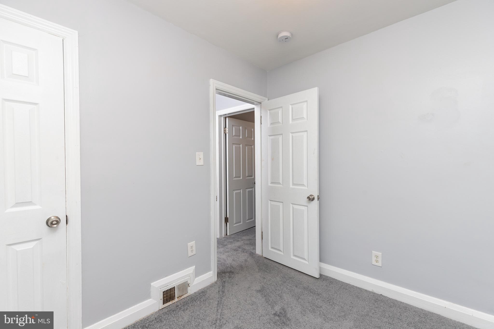 WINDSOR MILL - Residential