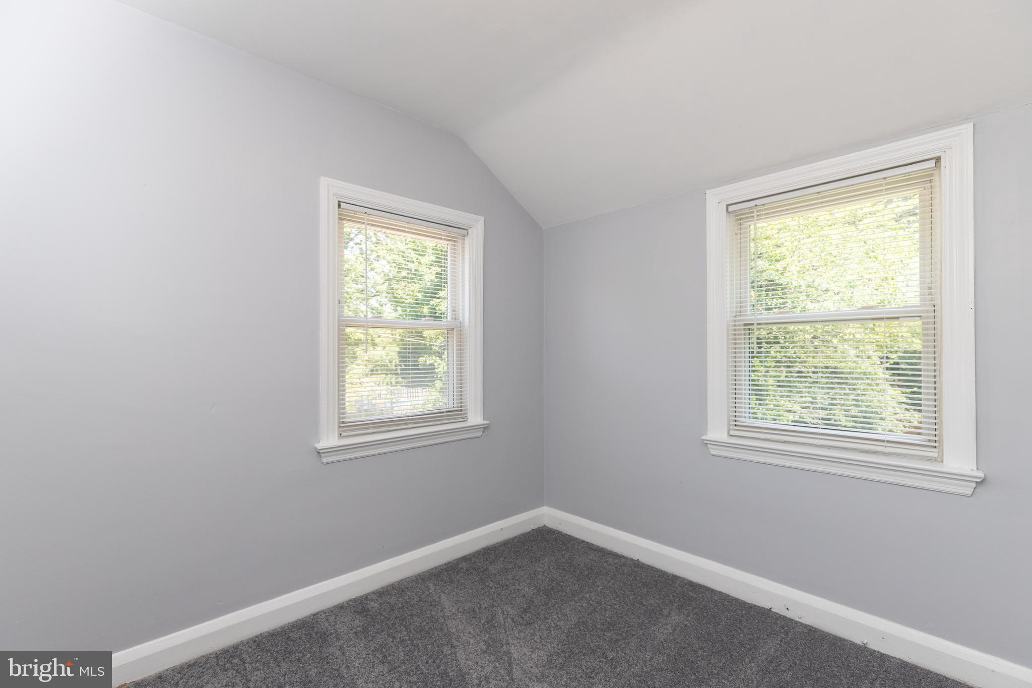 WINDSOR MILL - Residential