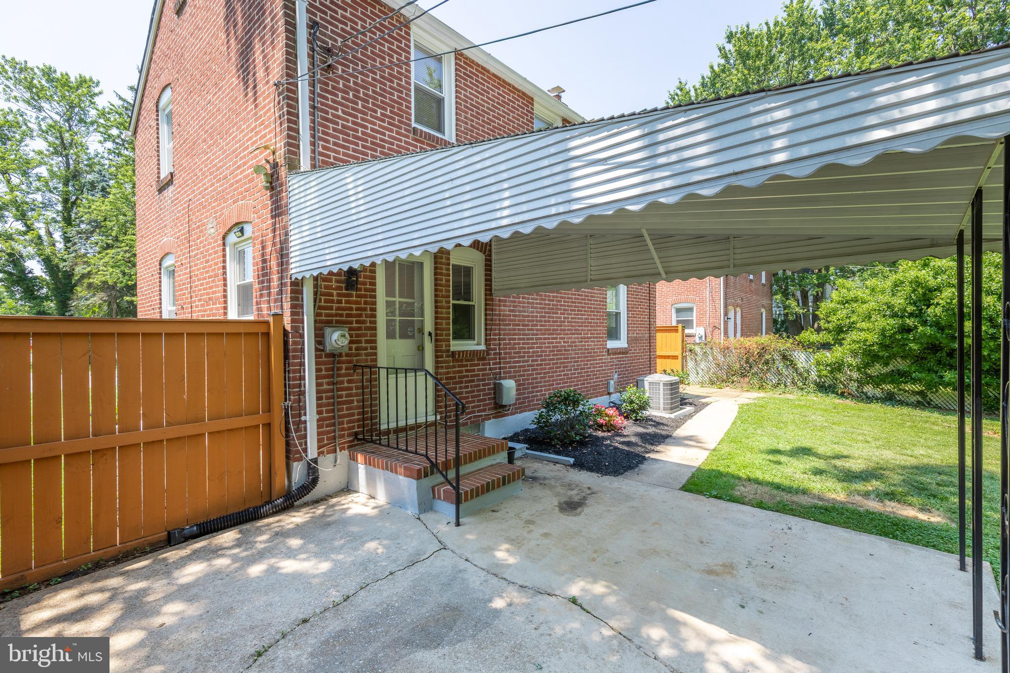 WINDSOR MILL - Residential