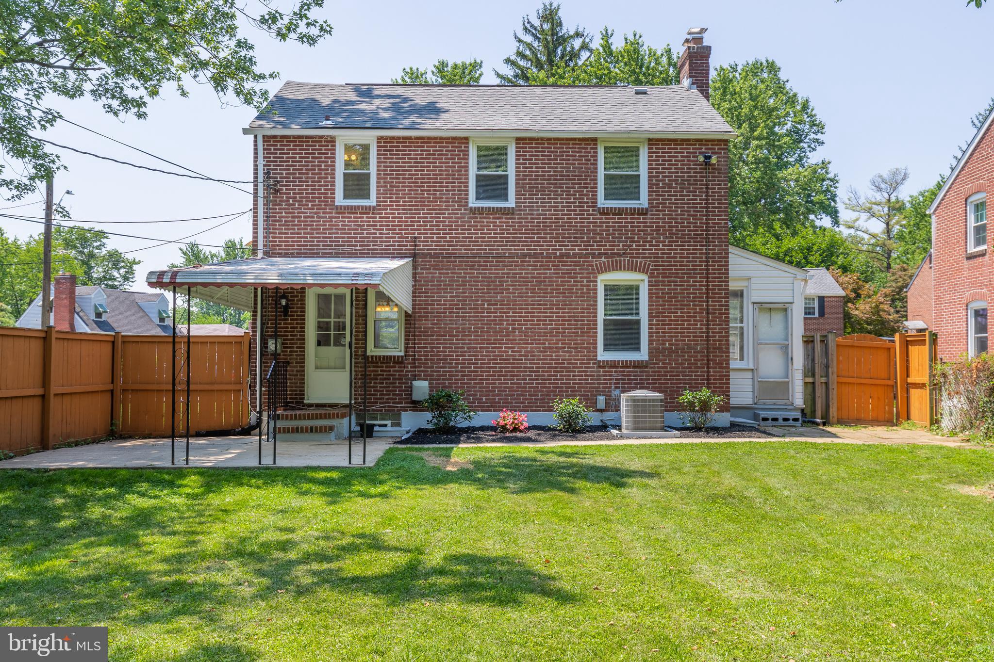 WINDSOR MILL - Residential