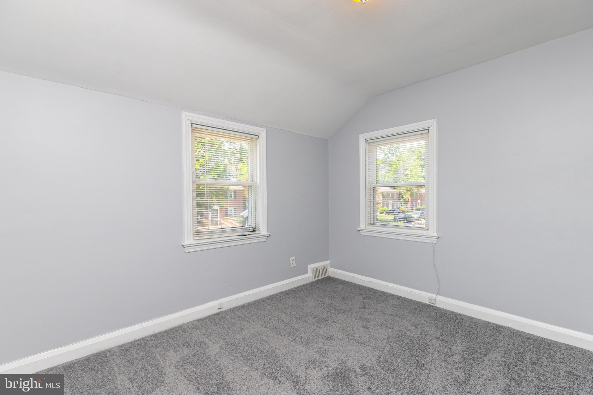 WINDSOR MILL - Residential