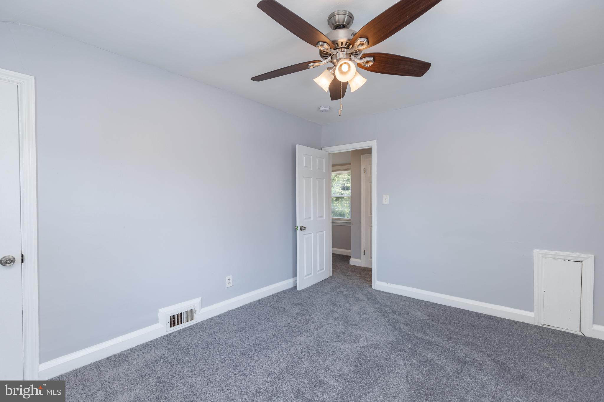 WINDSOR MILL - Residential