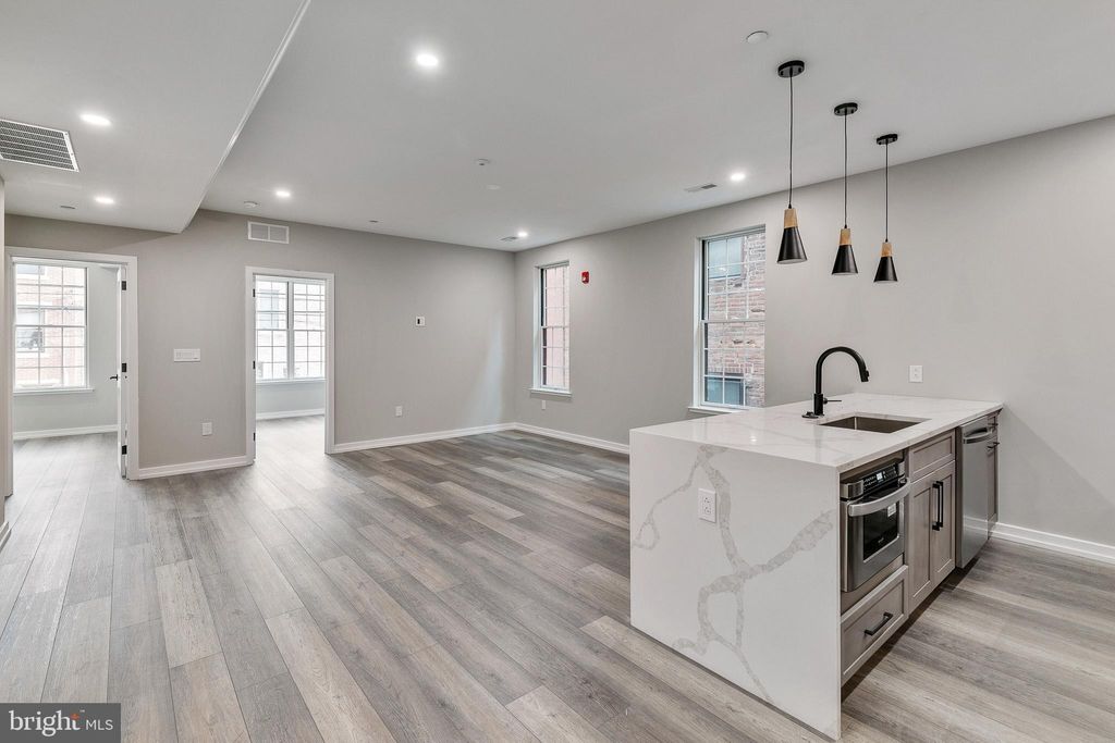 Photo of 752 S 16th Street #2A, PHILADELPHIA, PA 19146 (MLS # PAPH2589492)