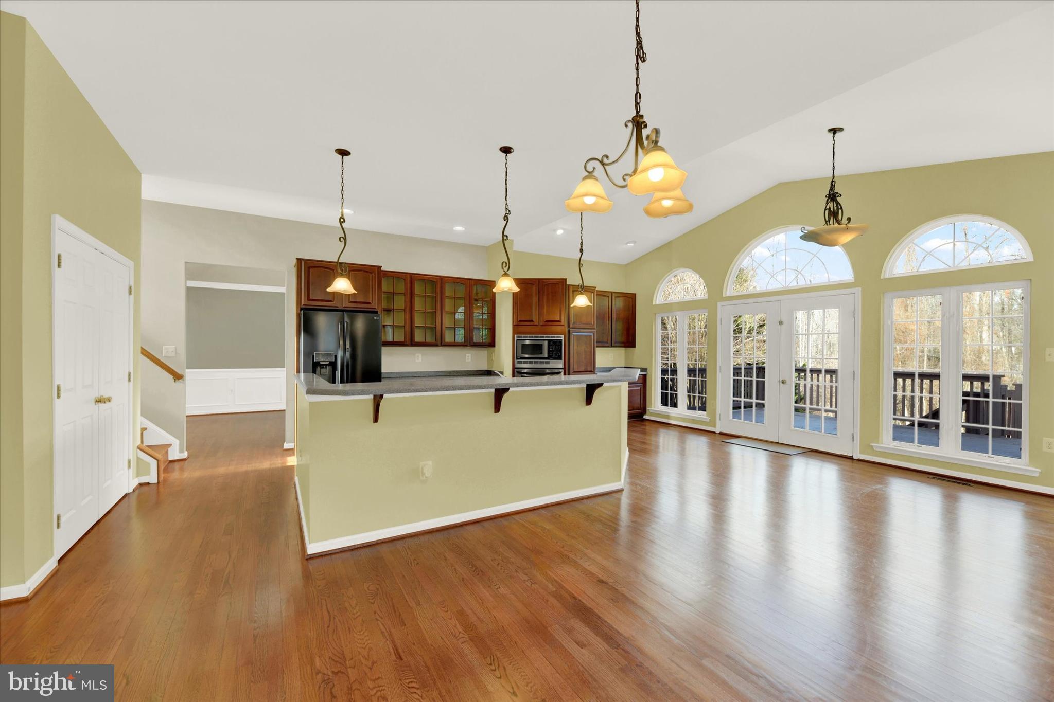 LORINS PRIDE - Residential