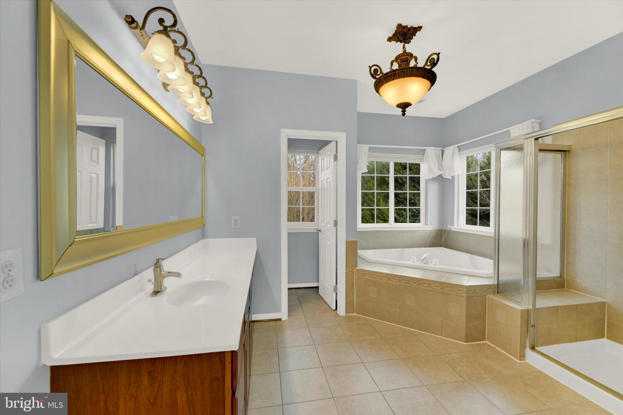 LORINS PRIDE - Residential