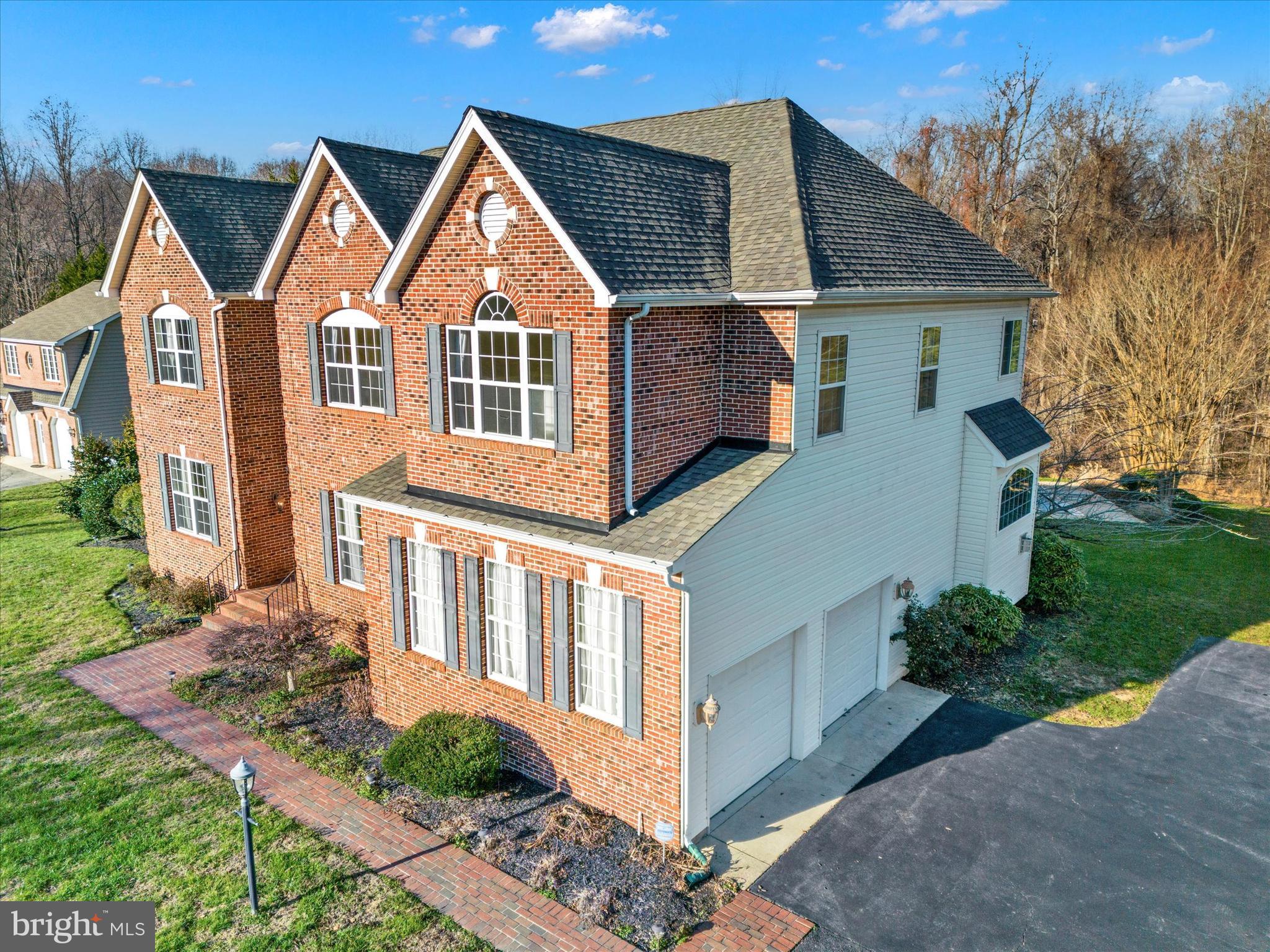 LORINS PRIDE - Residential