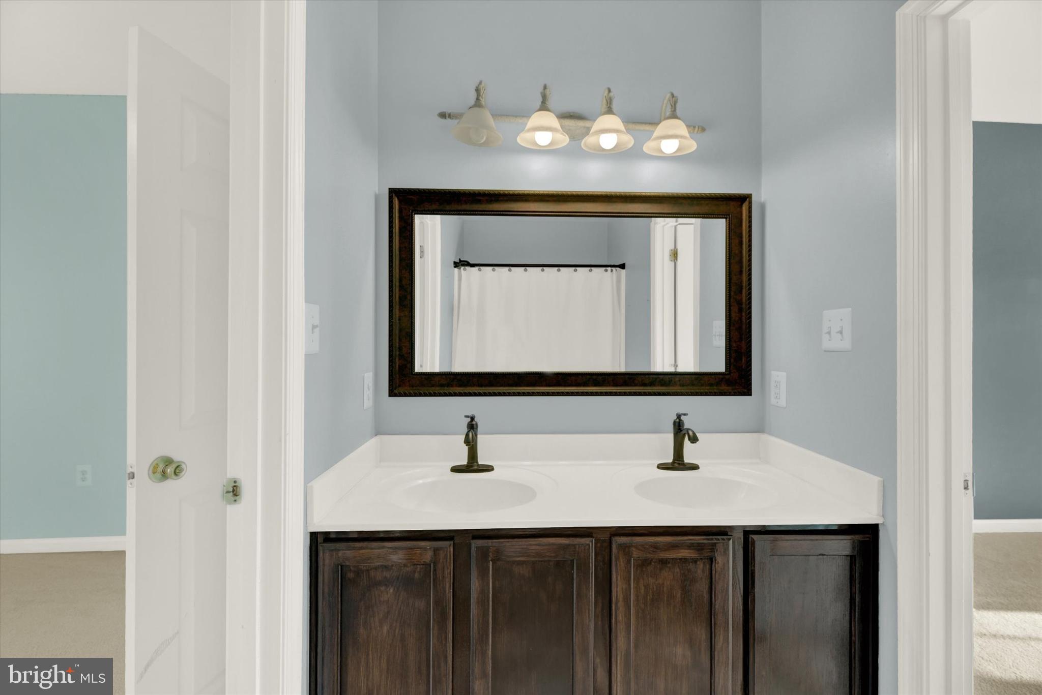 LORINS PRIDE - Residential