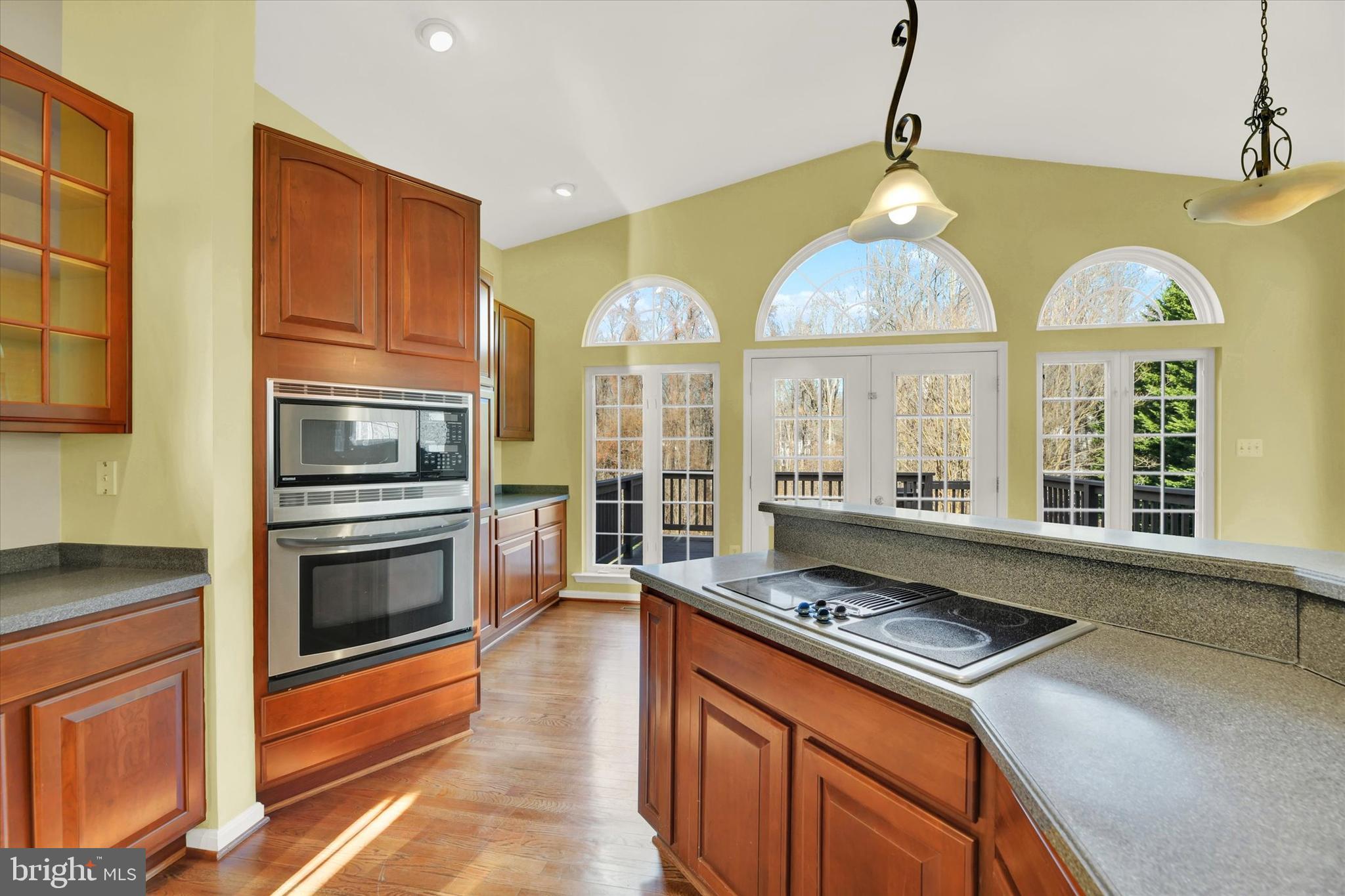 LORINS PRIDE - Residential