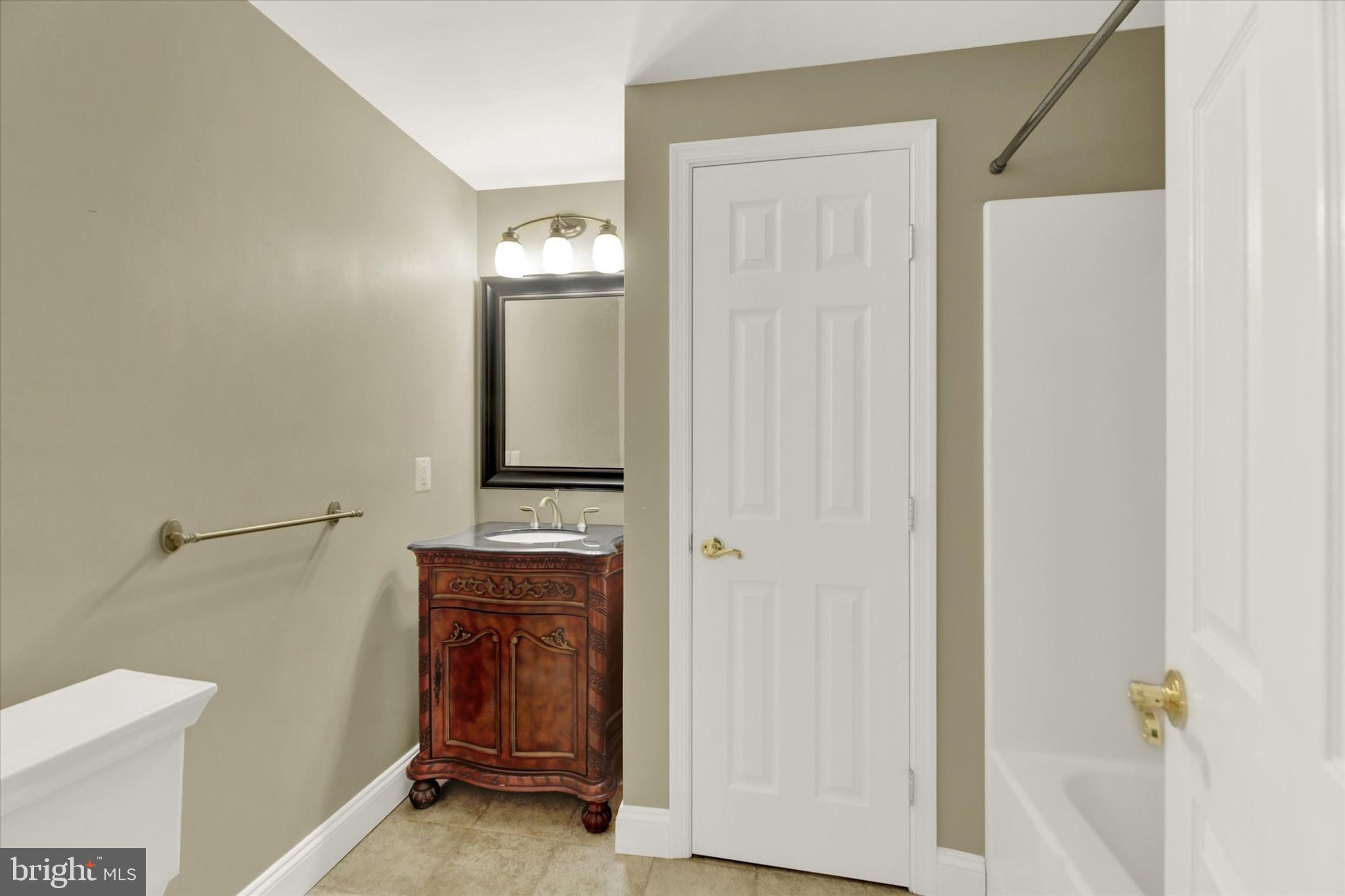 LORINS PRIDE - Residential