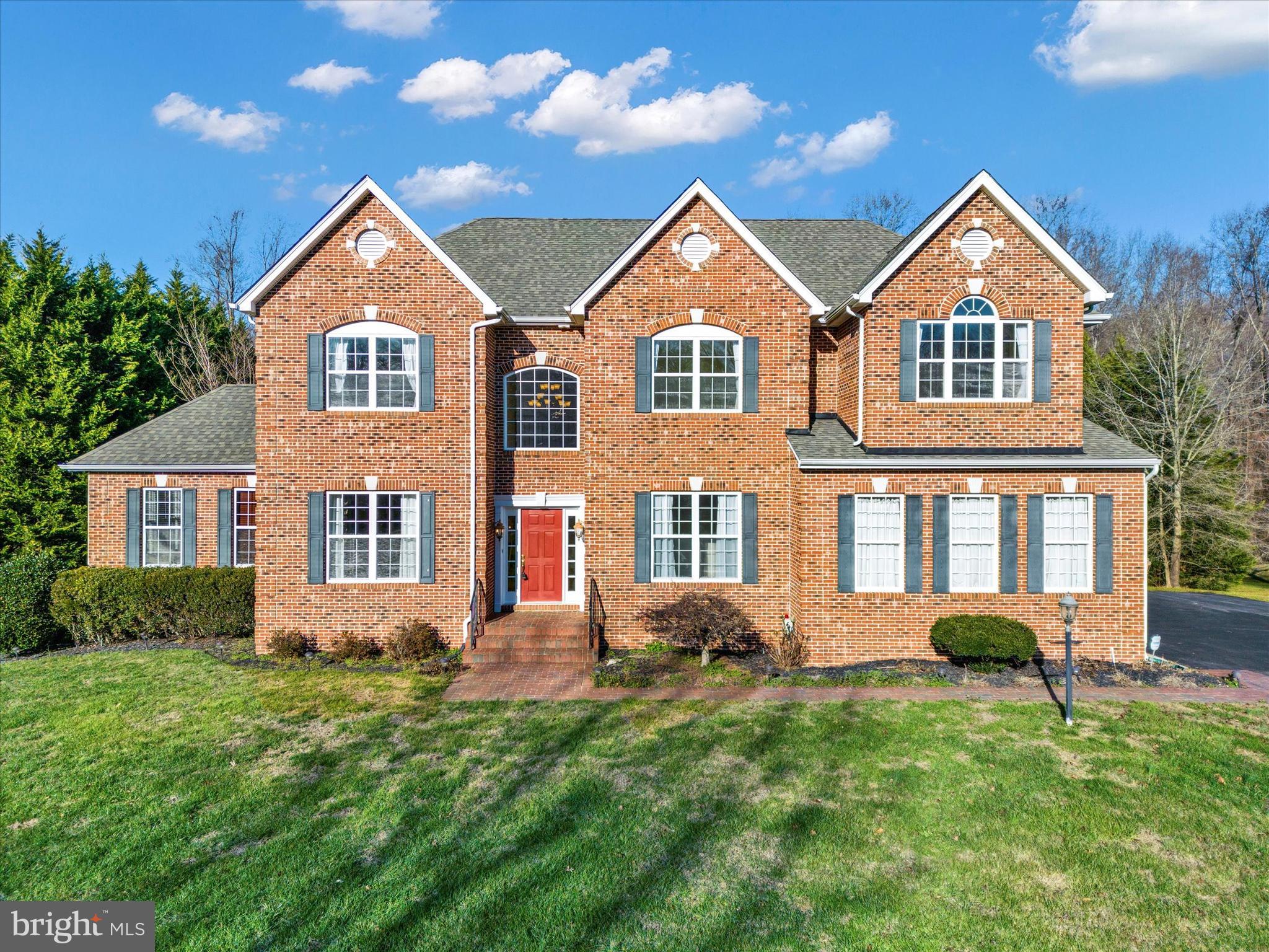 LORINS PRIDE - Residential