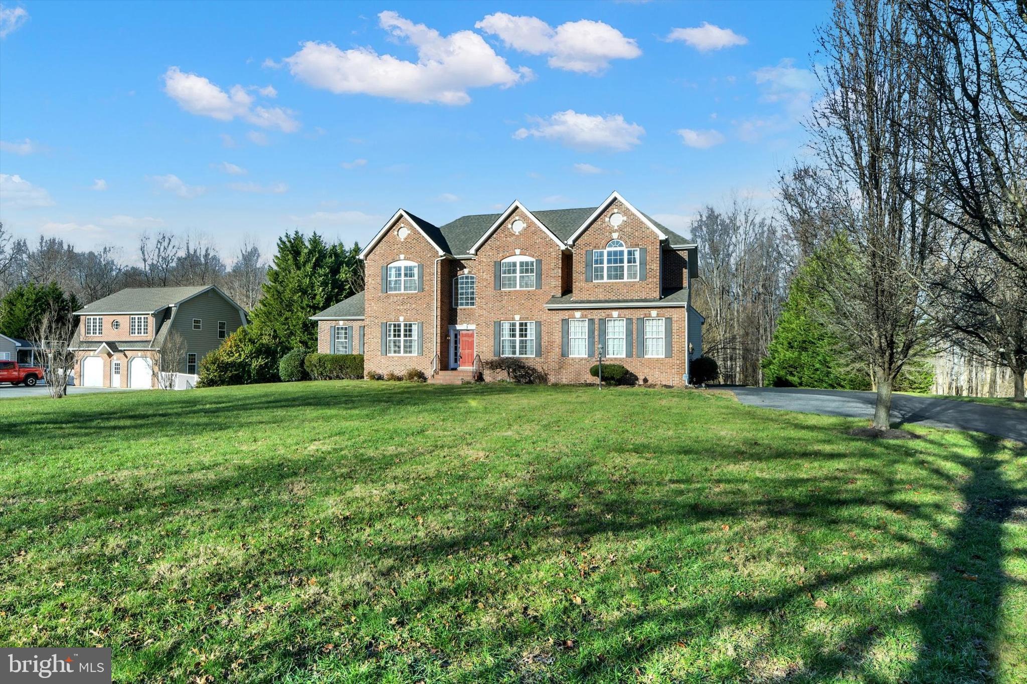 LORINS PRIDE - Residential