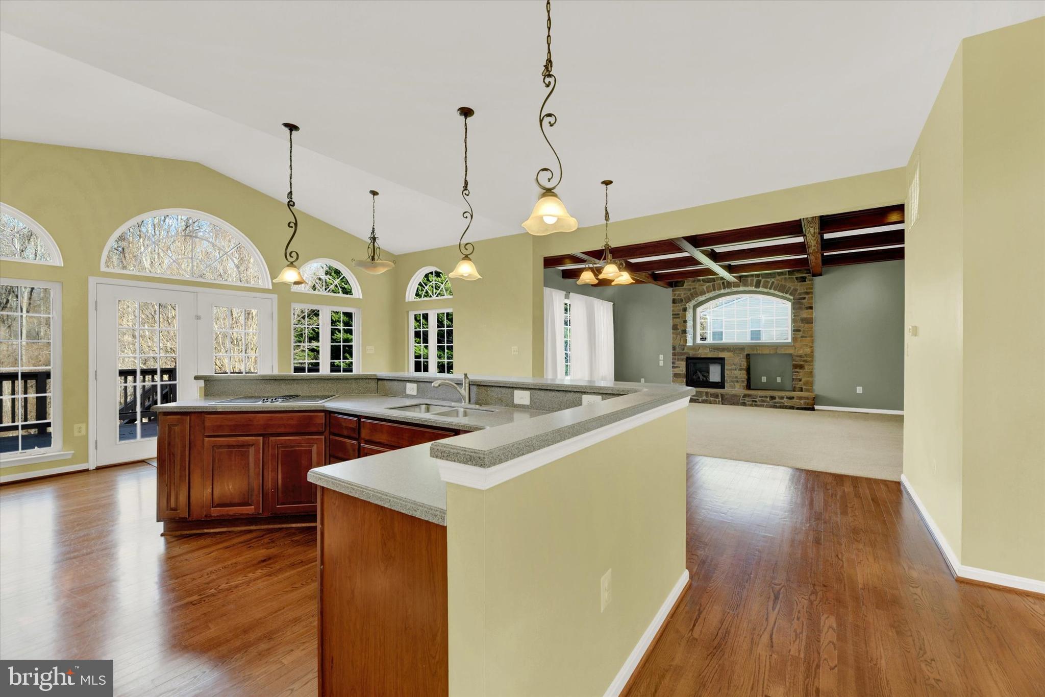 LORINS PRIDE - Residential