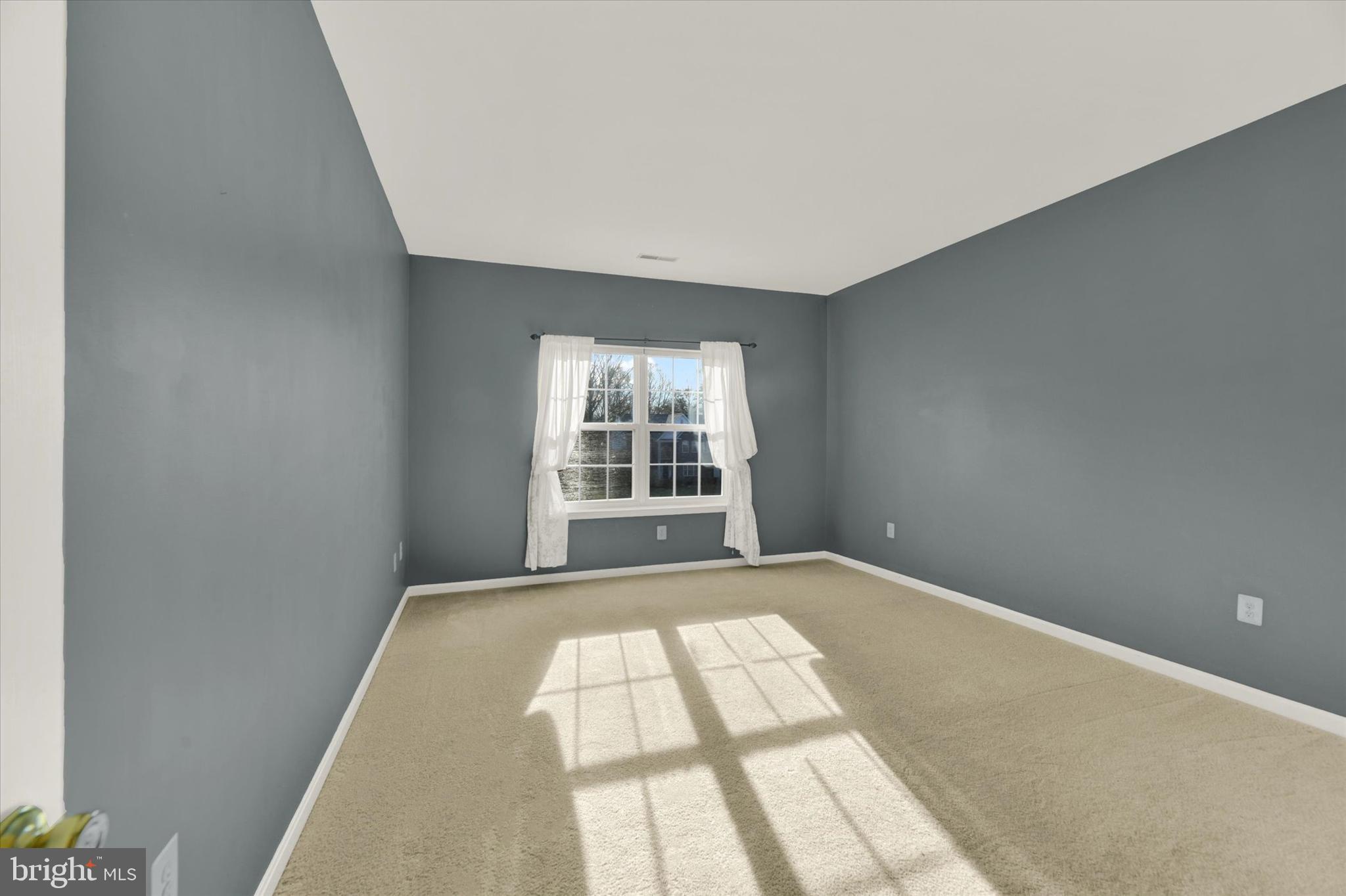 LORINS PRIDE - Residential