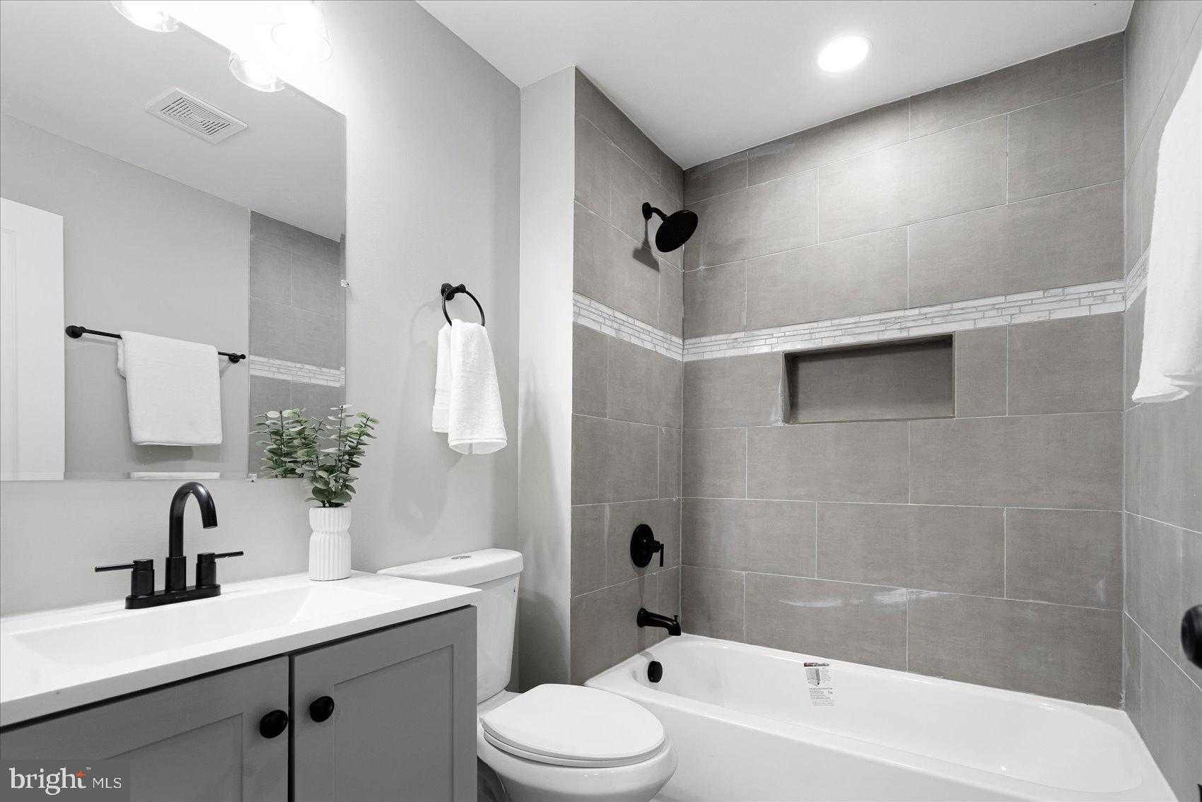 HOWARD PARK - Residential