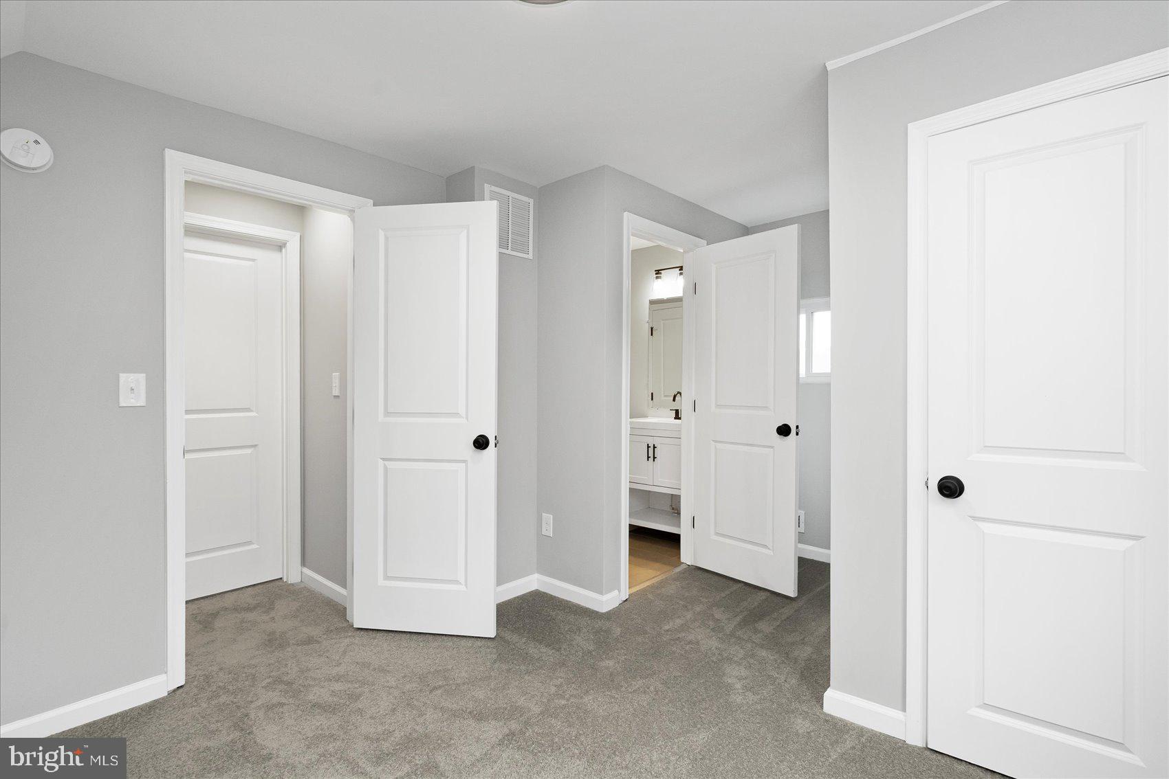 HOWARD PARK - Residential