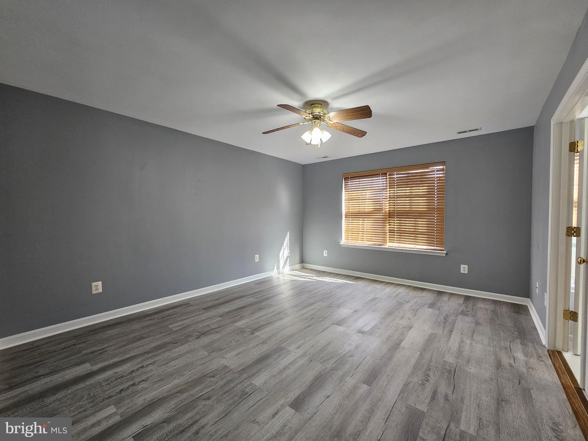 HARBOR POINTE - Residential