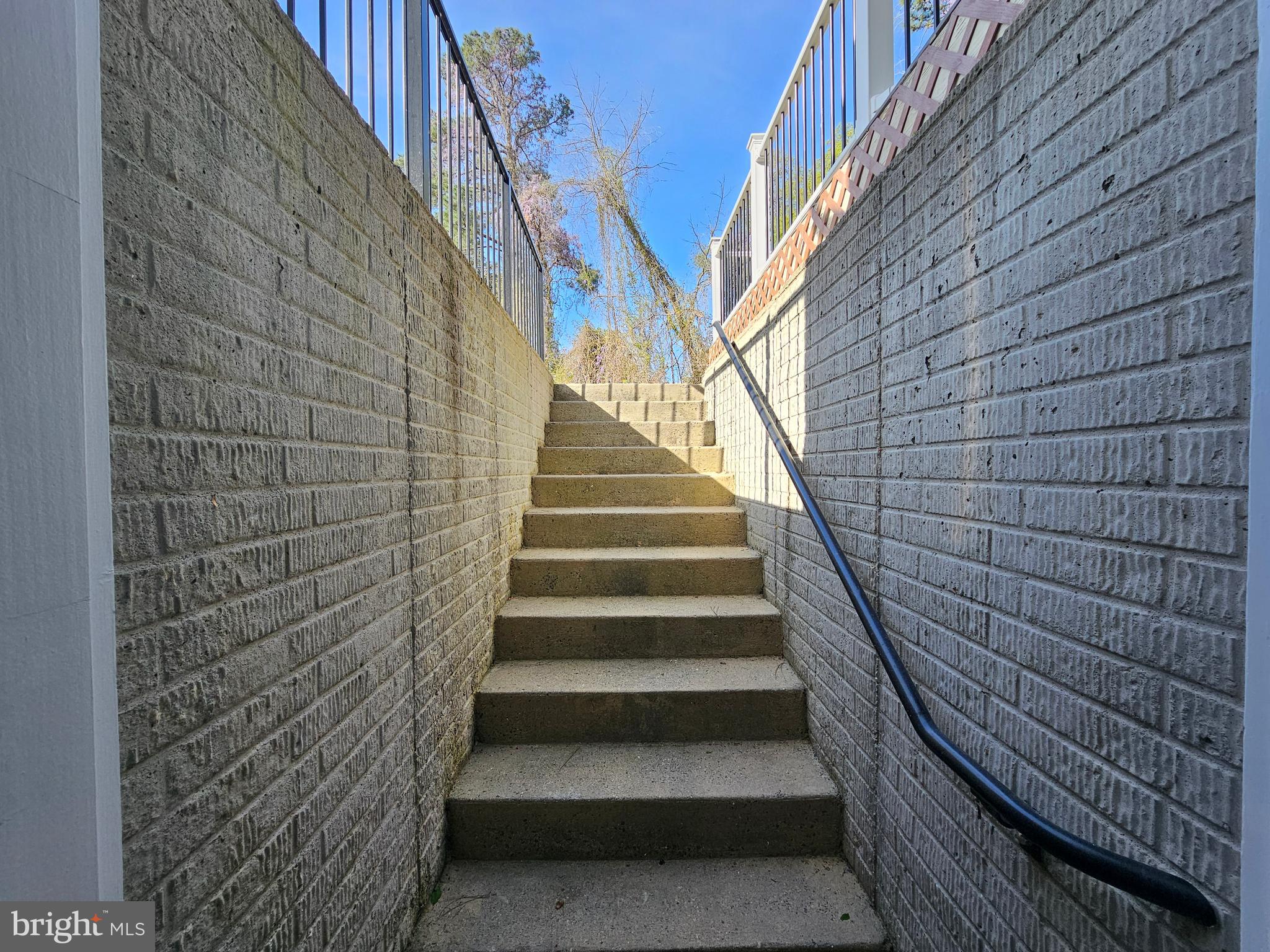 HARBOR POINTE - Residential