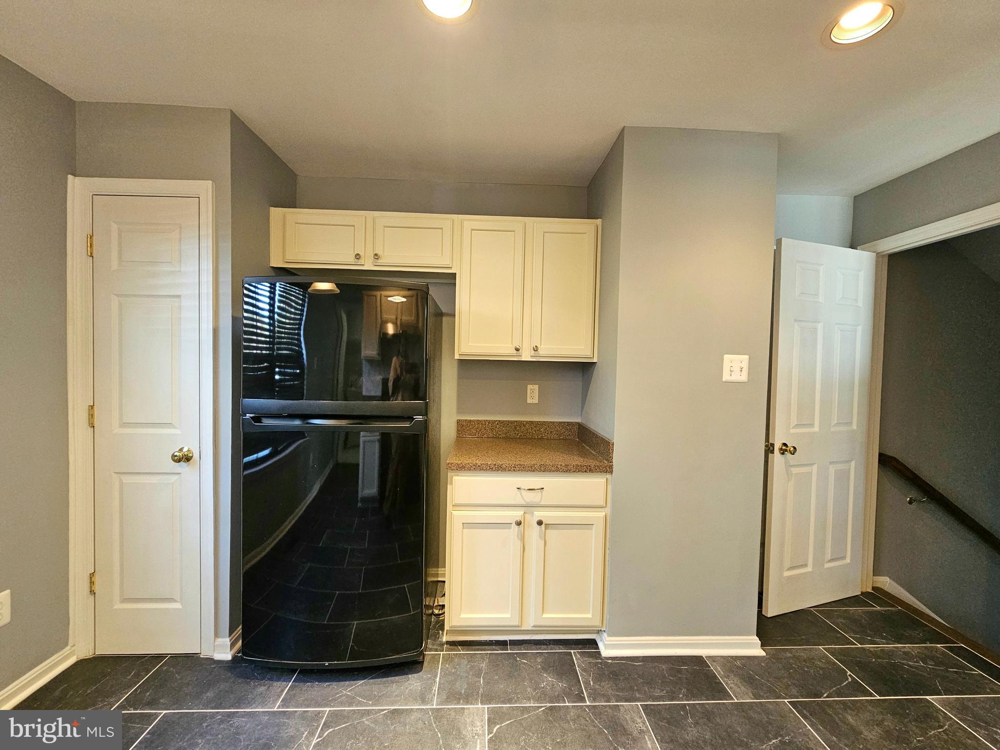 HARBOR POINTE - Residential