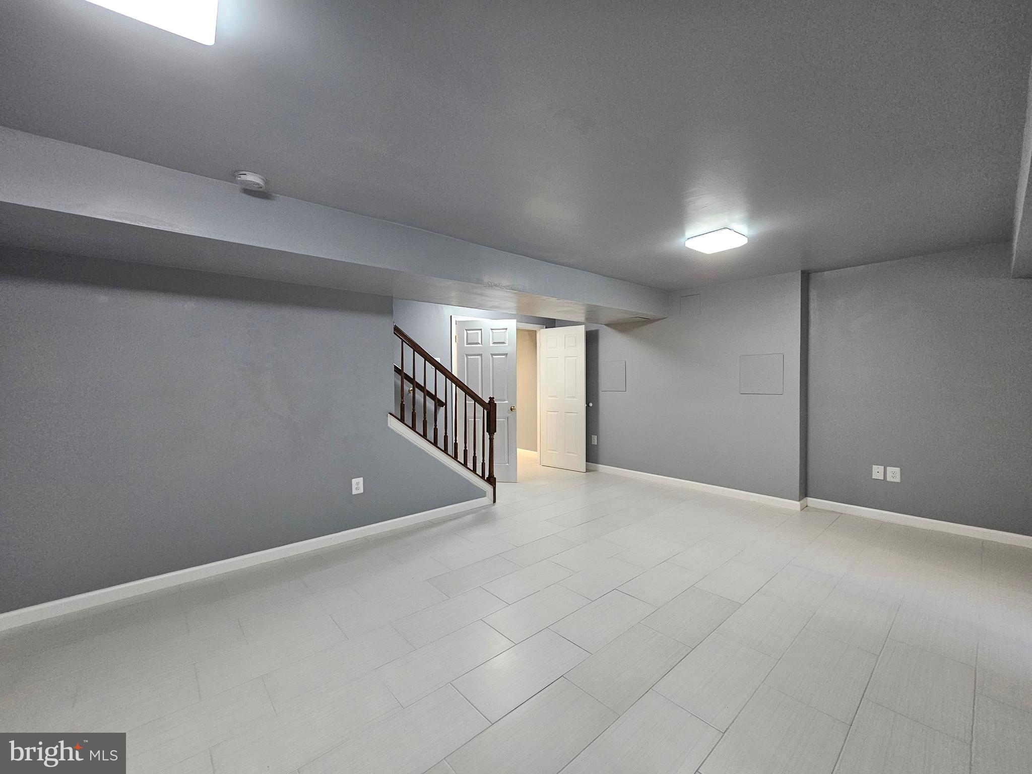 HARBOR POINTE - Residential