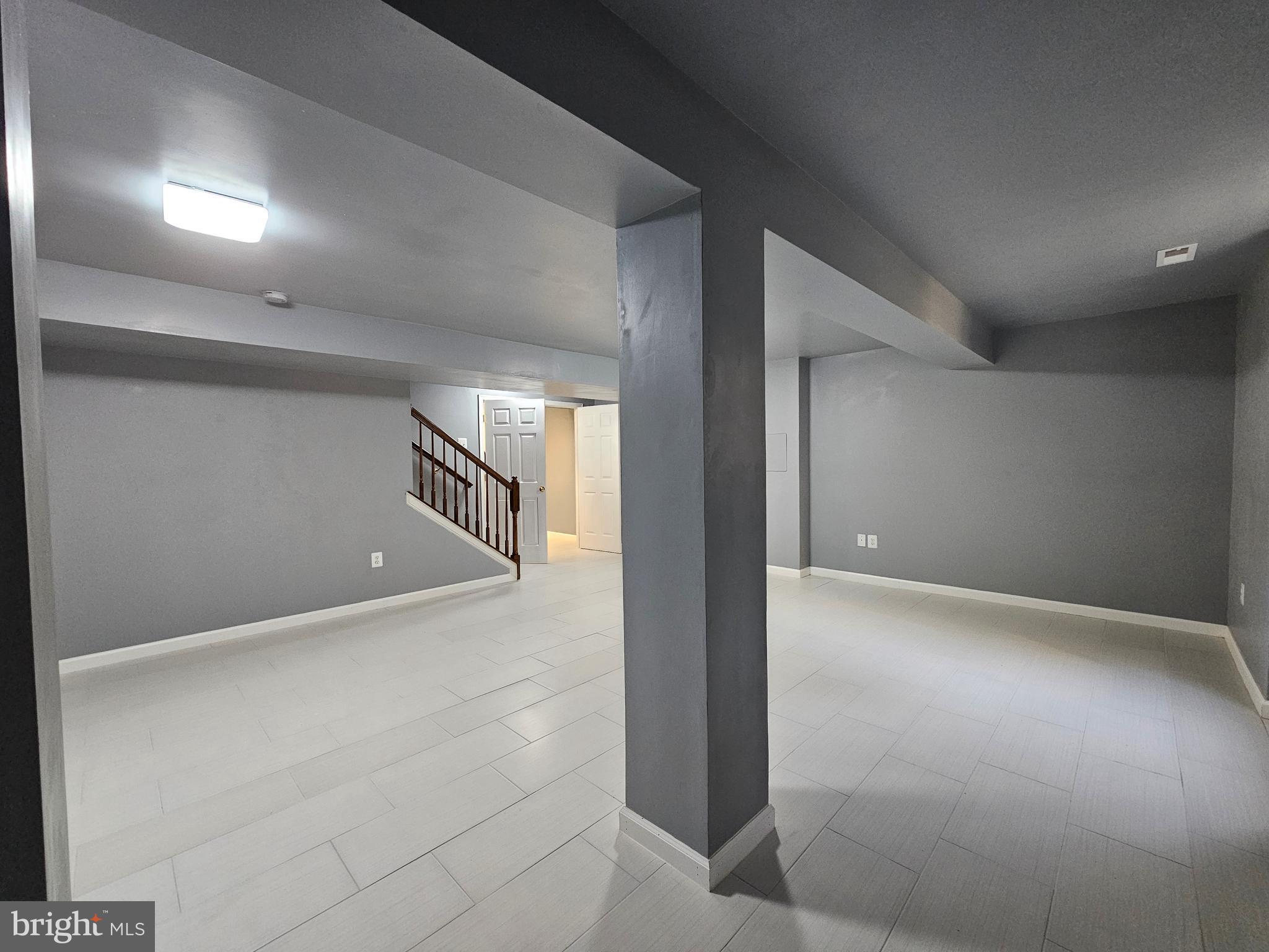 HARBOR POINTE - Residential