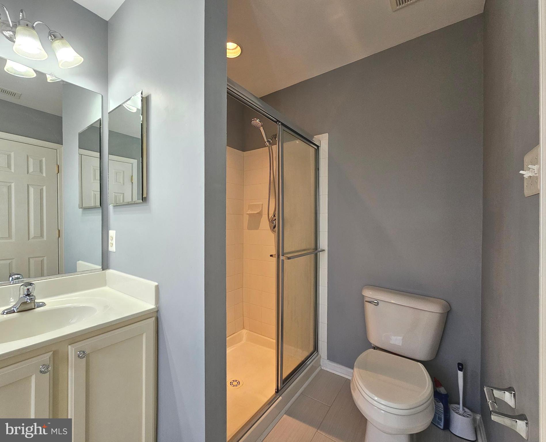 HARBOR POINTE - Residential