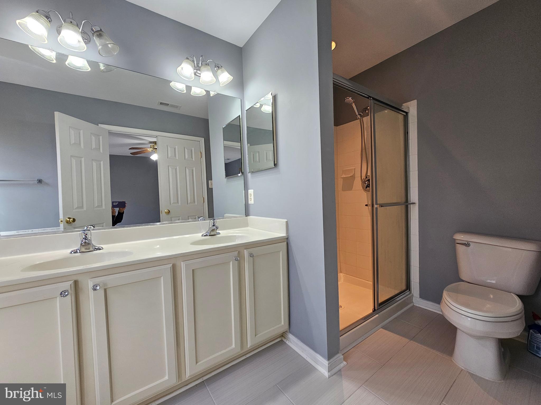 HARBOR POINTE - Residential