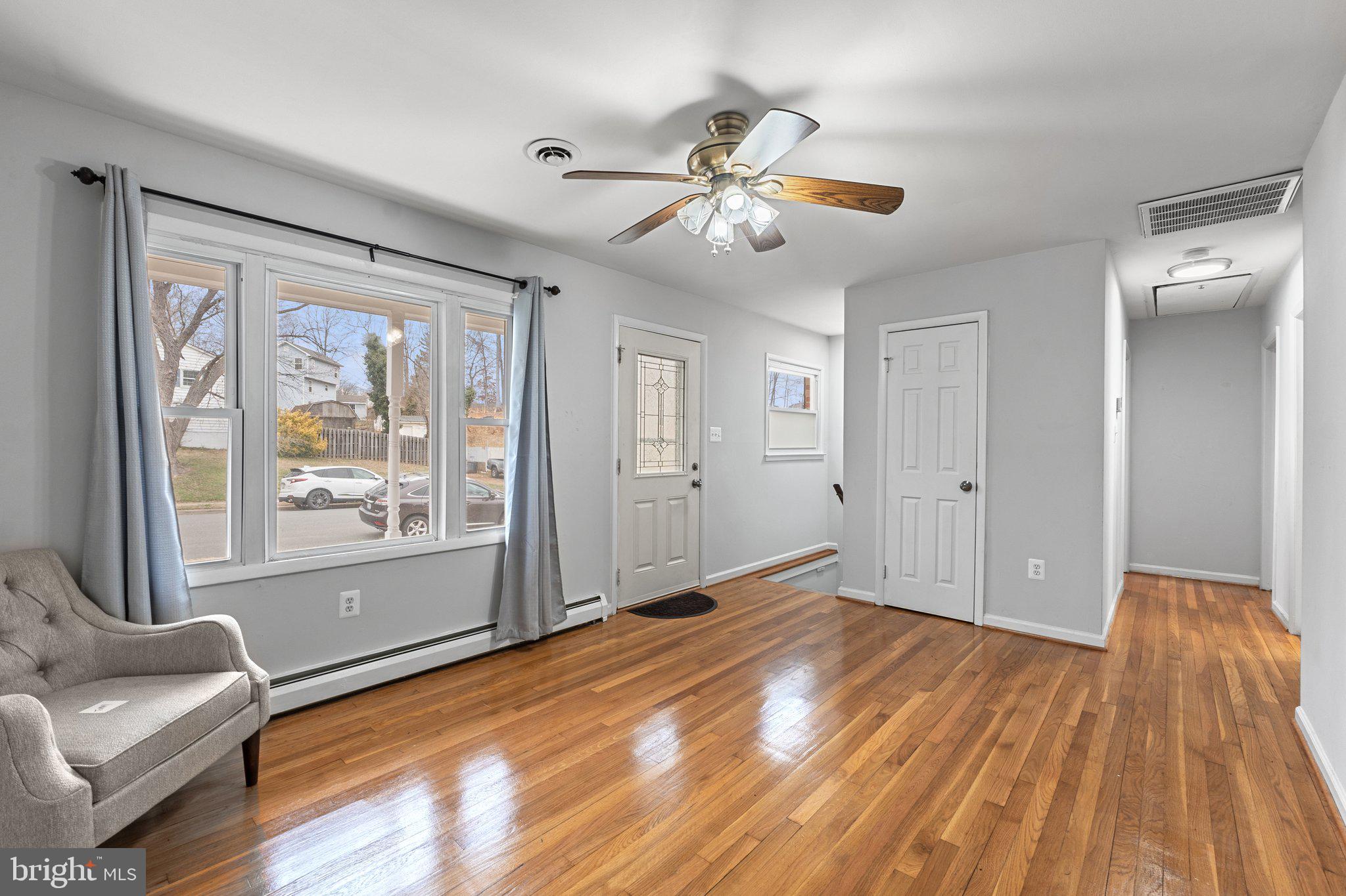 DALE CITY - Residential Lease