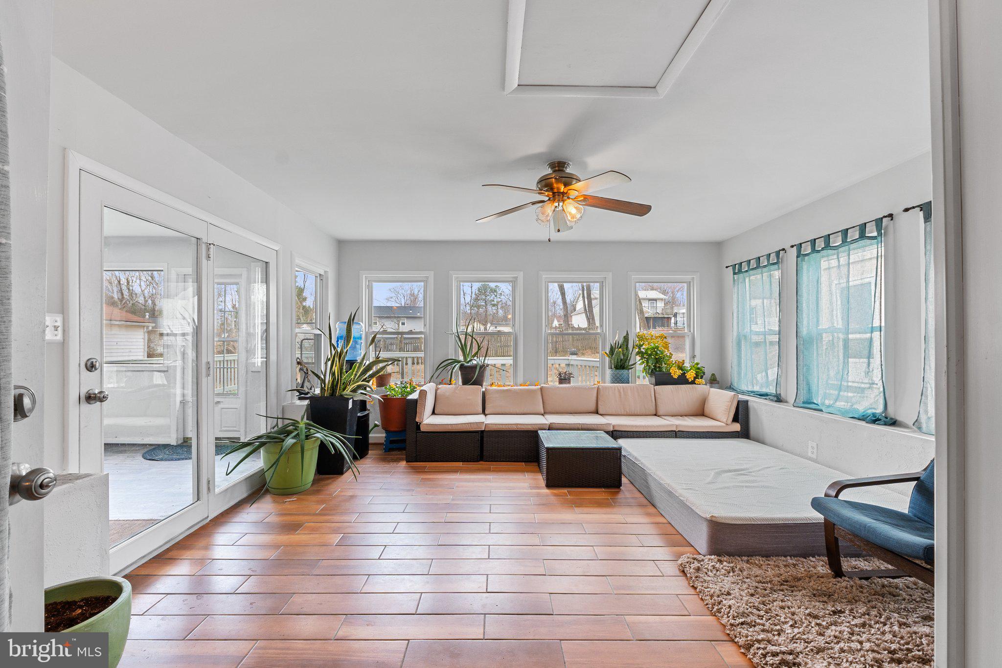 DALE CITY - Residential Lease