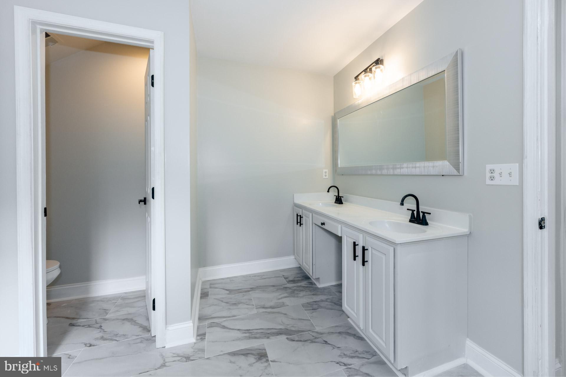 SHADY ACRES - Residential