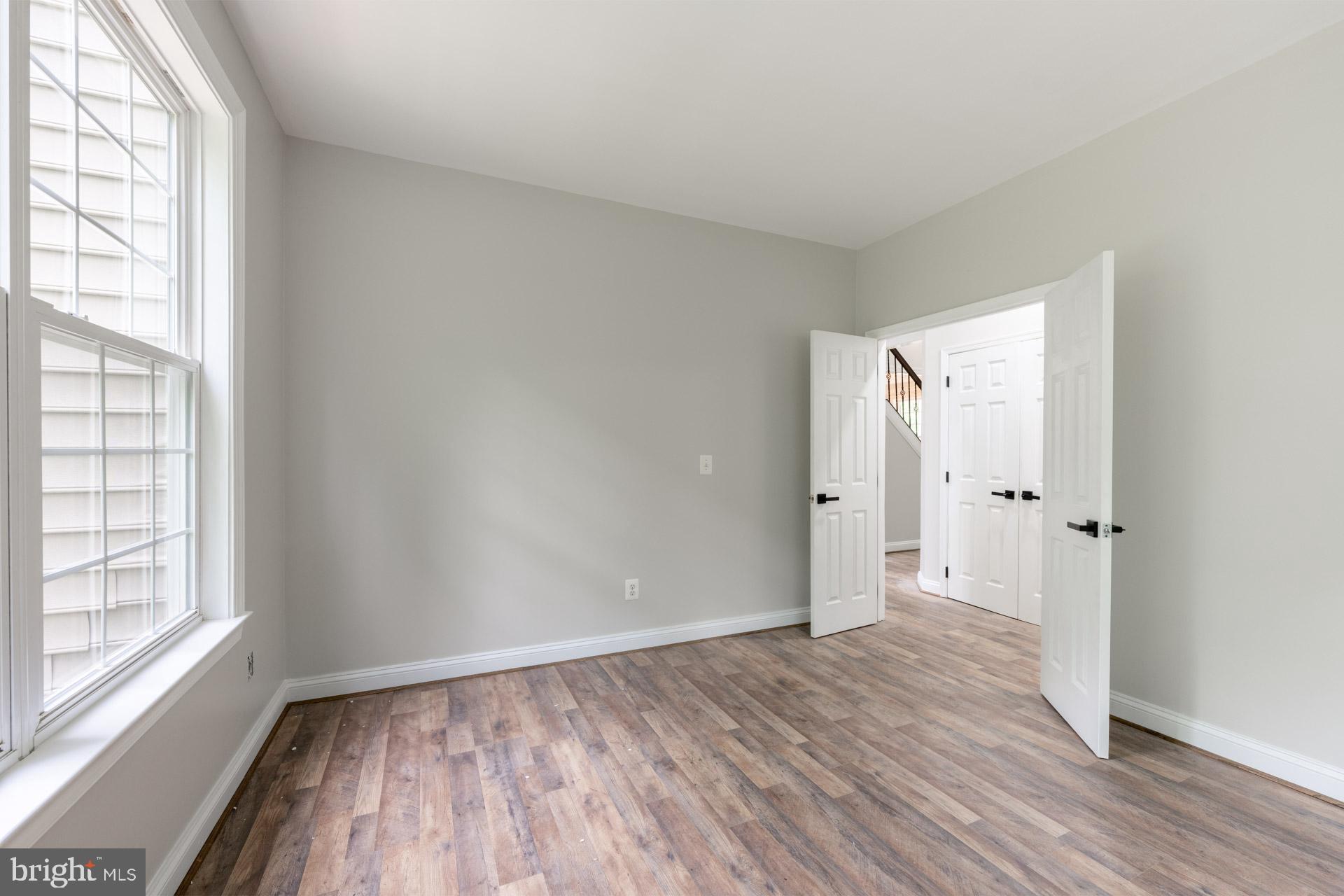 SHADY ACRES - Residential