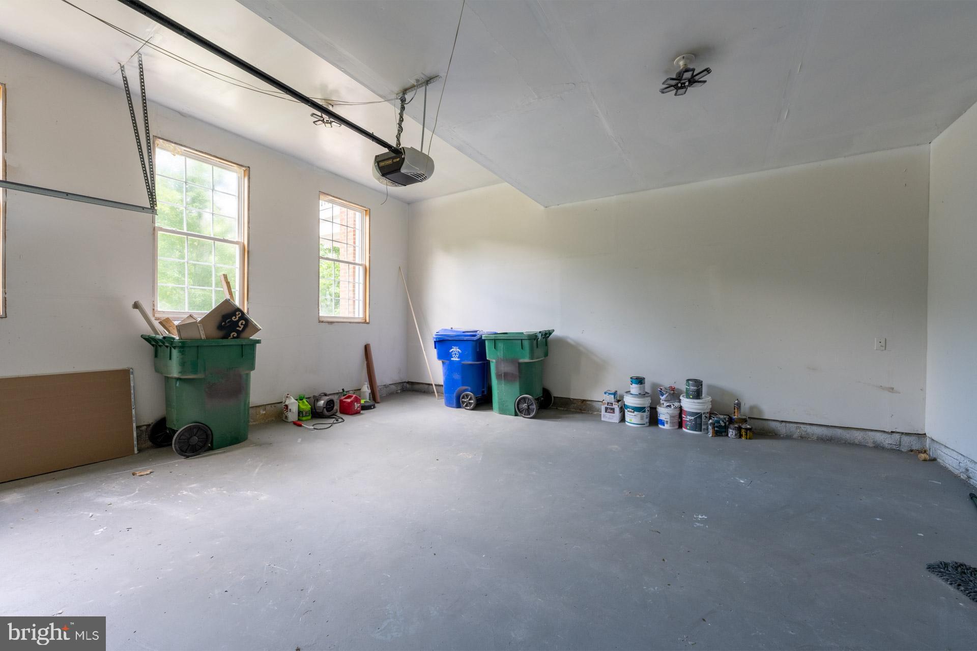 SHADY ACRES - Residential