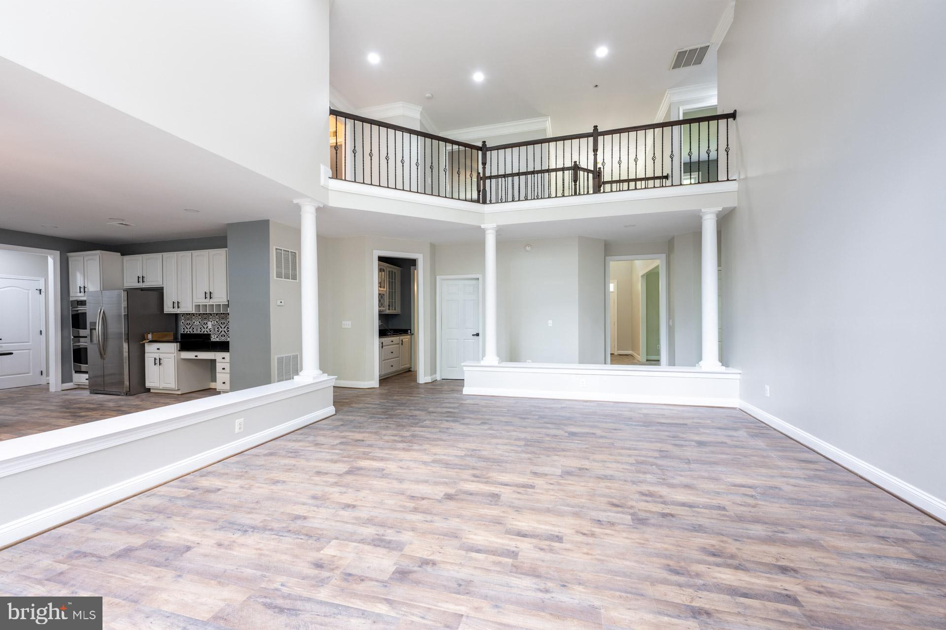 SHADY ACRES - Residential