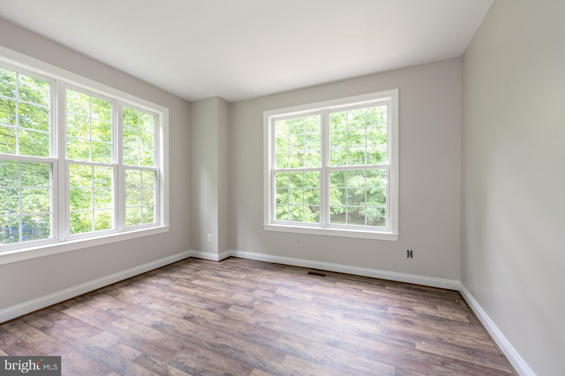 SHADY ACRES - Residential