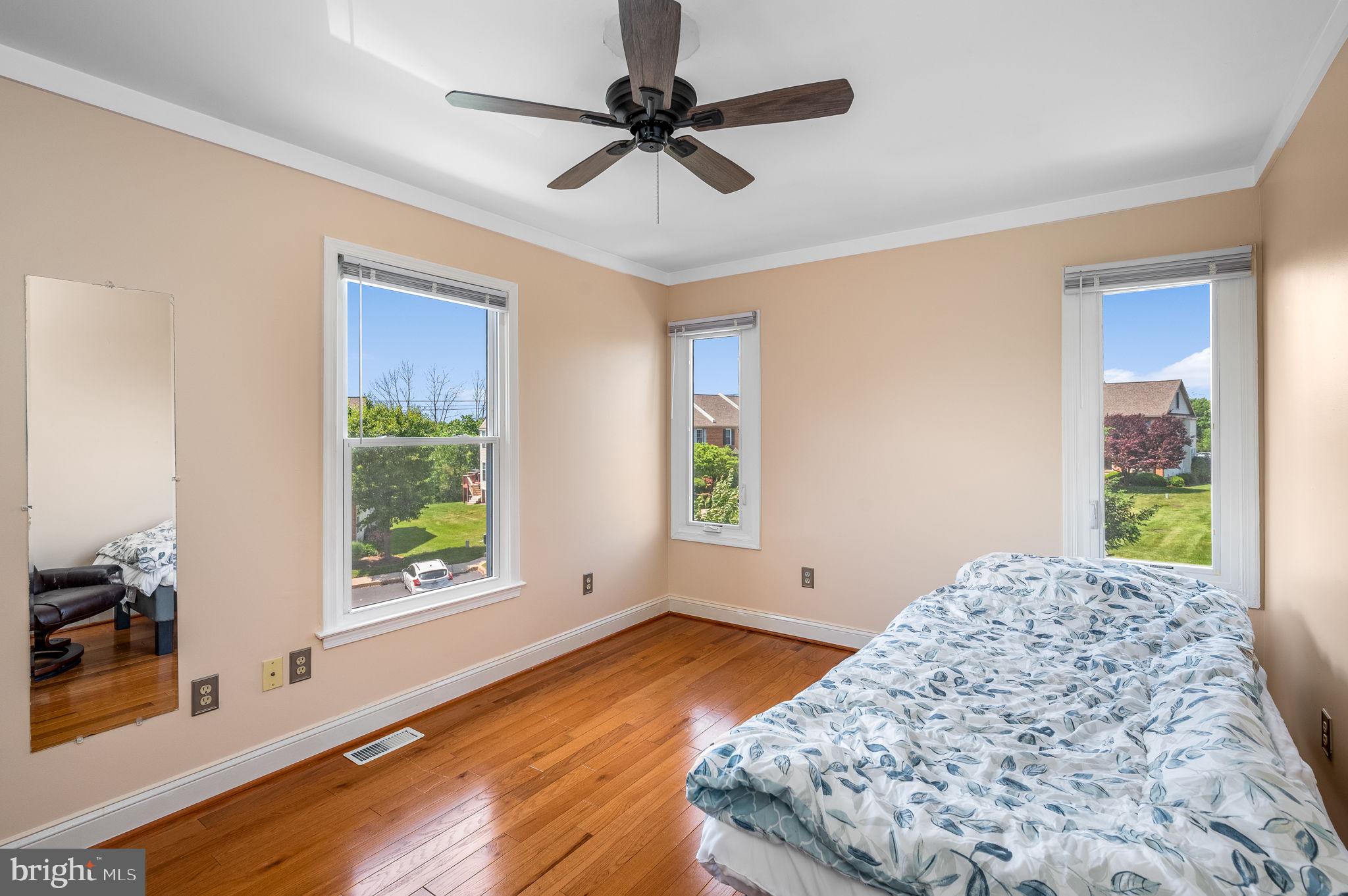 CHARLESTOWNE - Residential