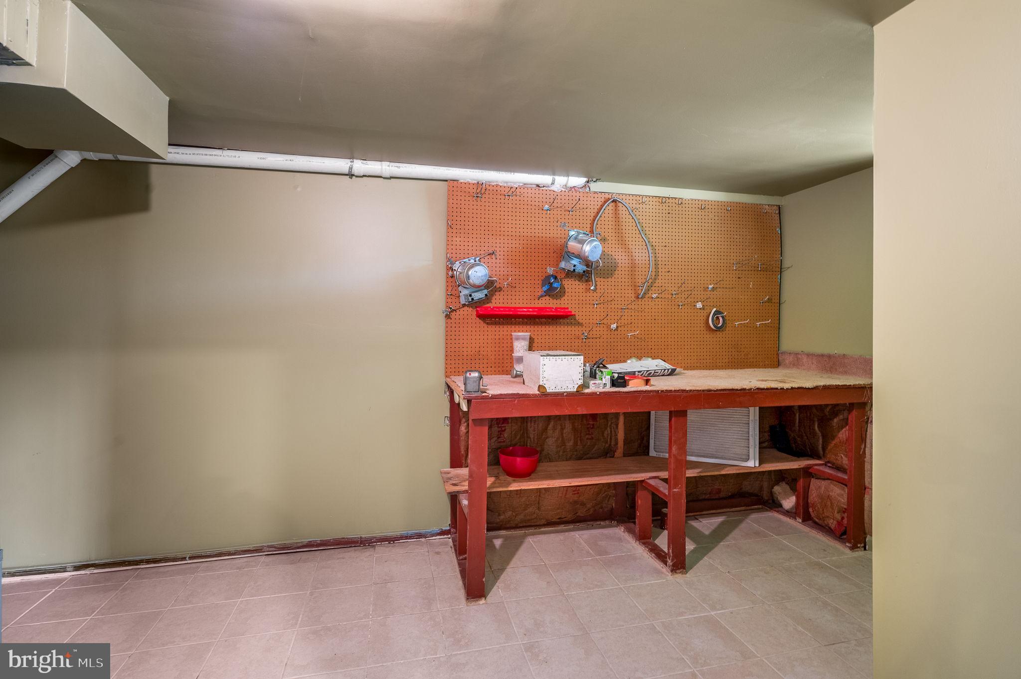 CHARLESTOWNE - Residential