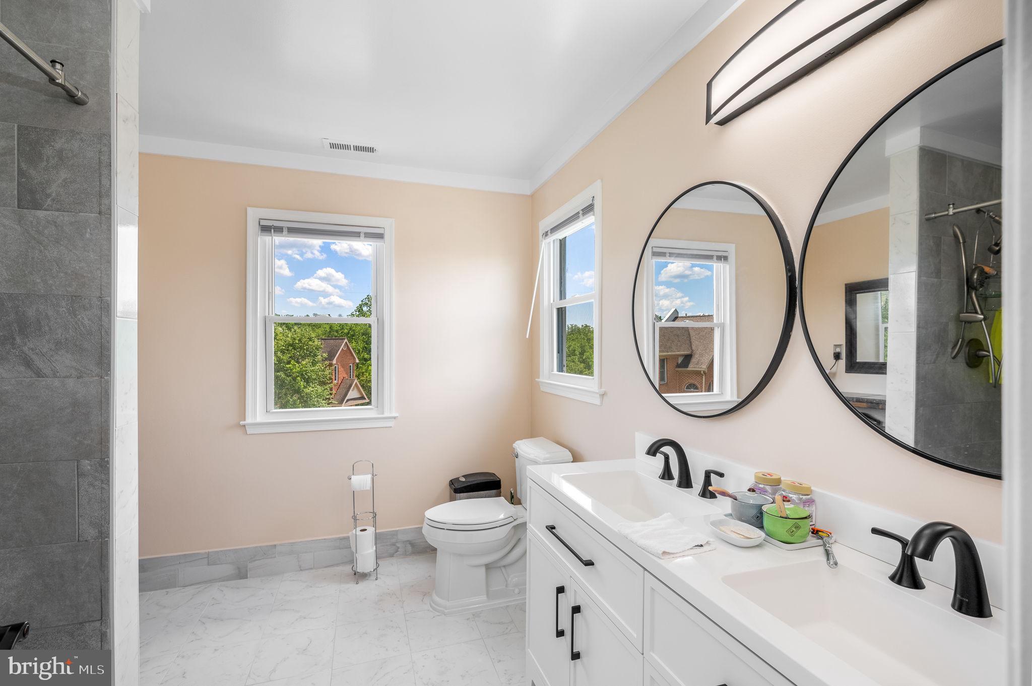 CHARLESTOWNE - Residential