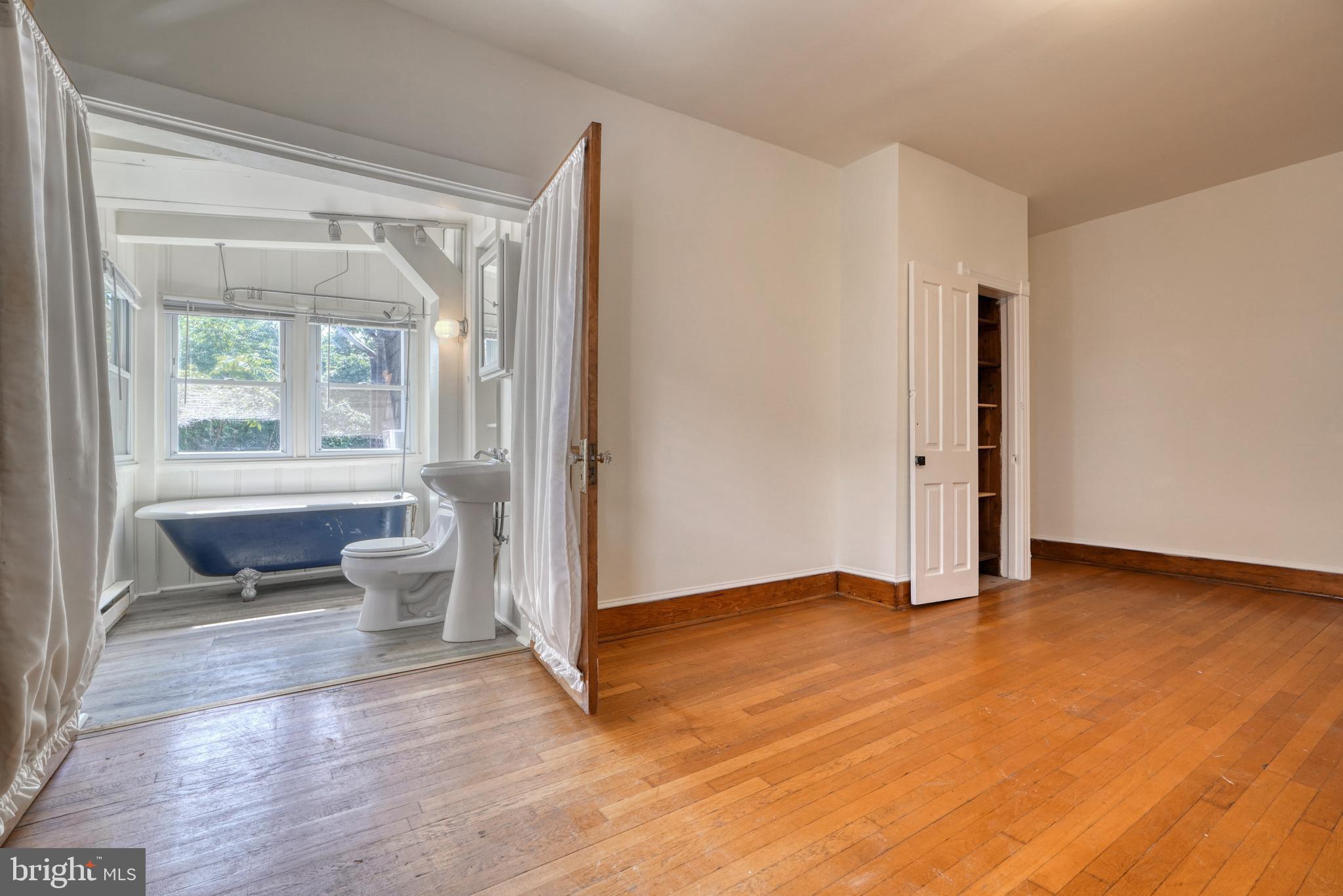 WAVERLY - Residential