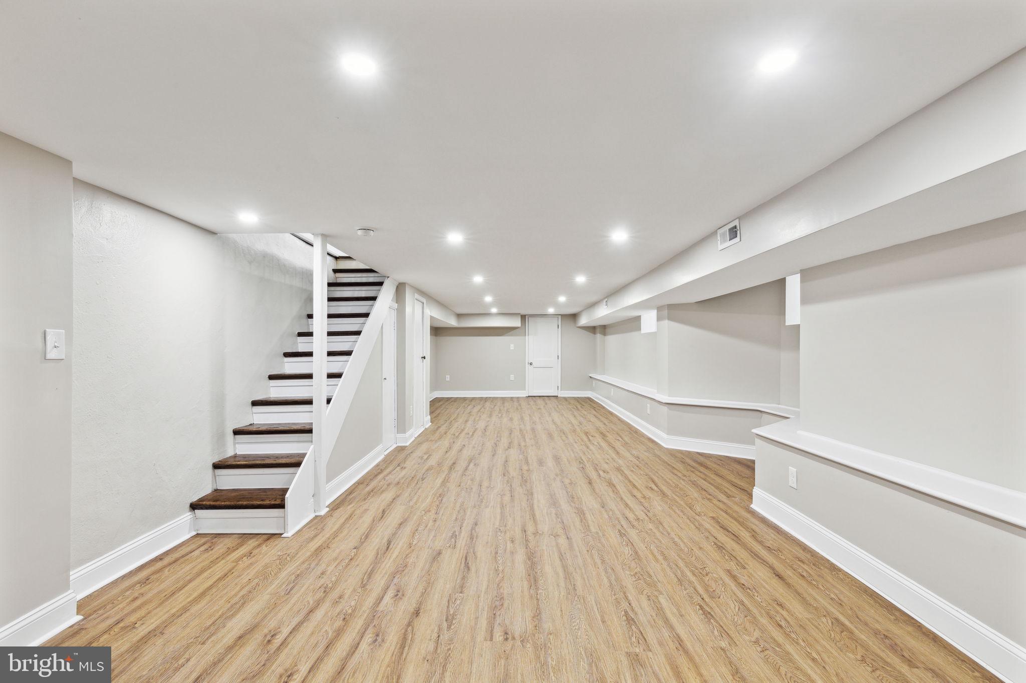 GIRARD ESTATES - Residential