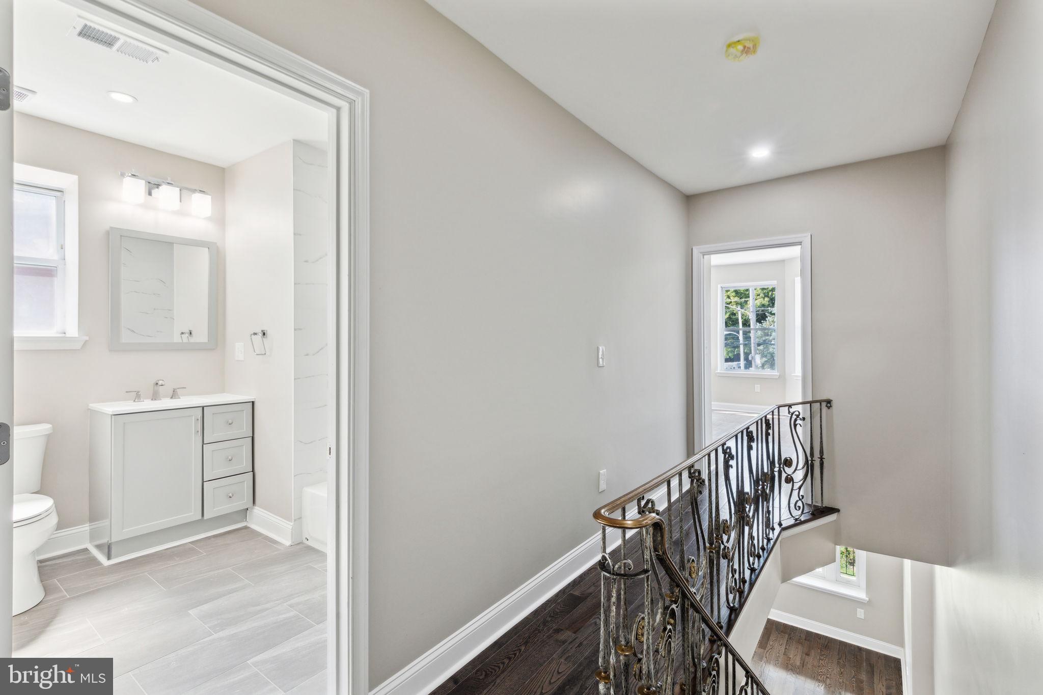 GIRARD ESTATES - Residential