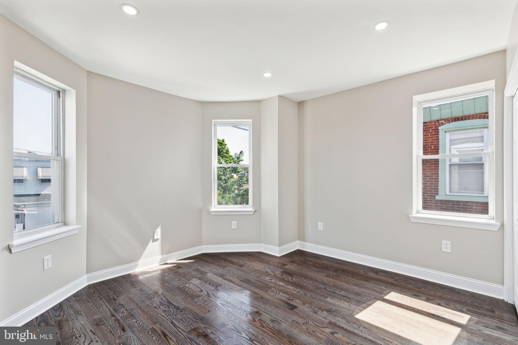 GIRARD ESTATES - Residential