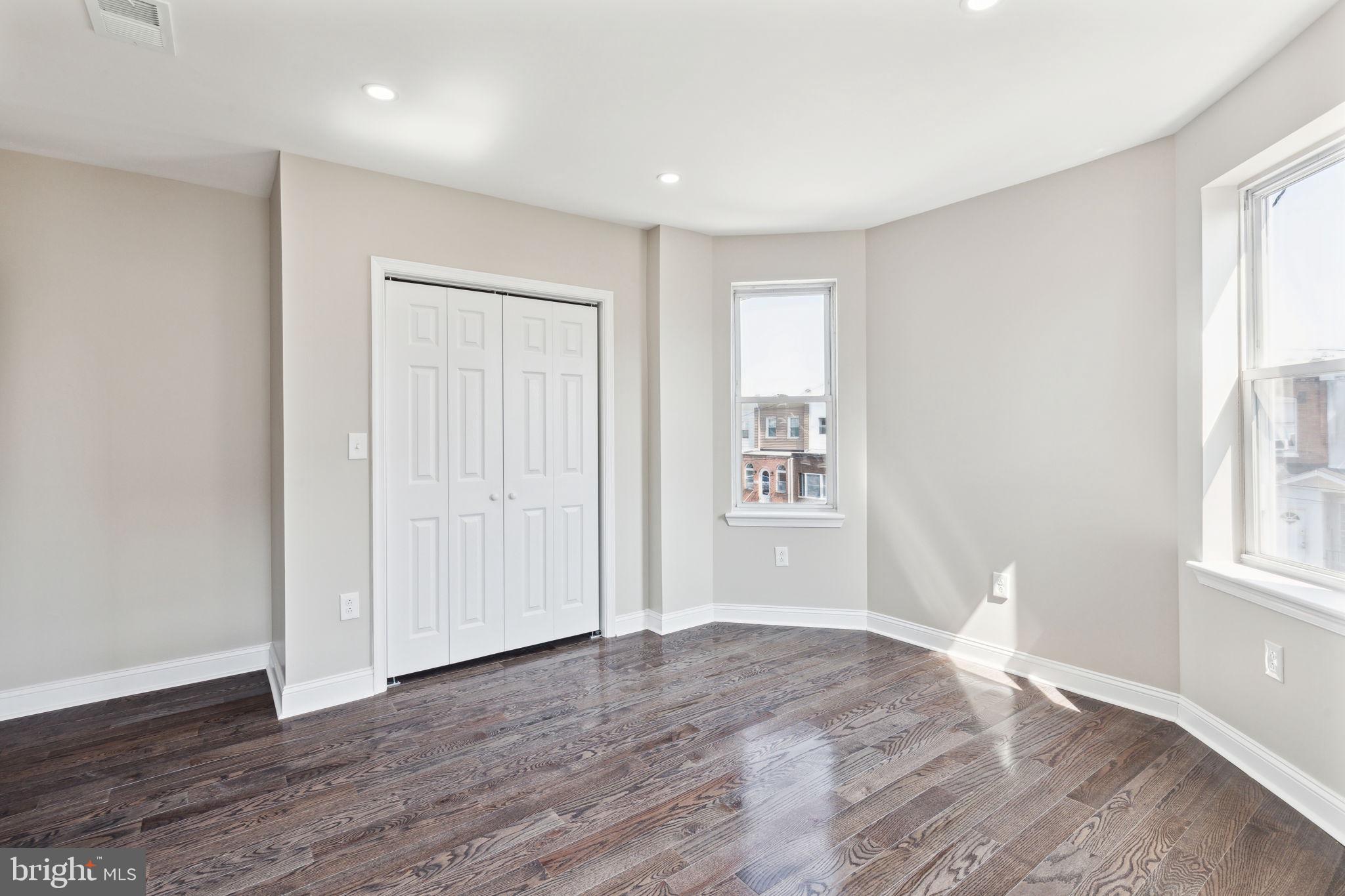 GIRARD ESTATES - Residential