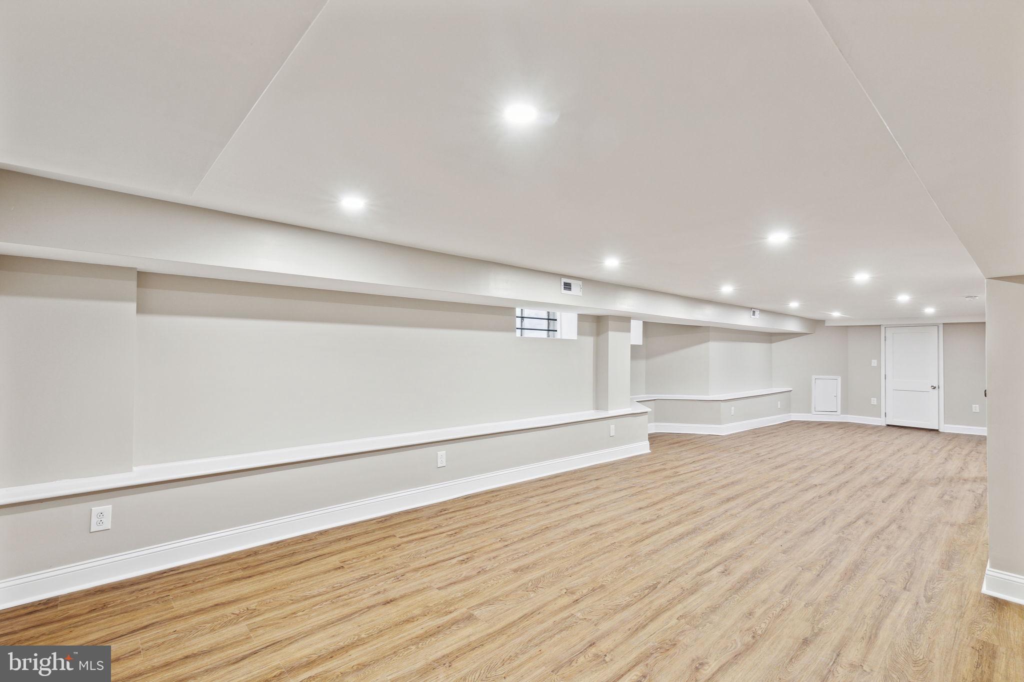 GIRARD ESTATES - Residential