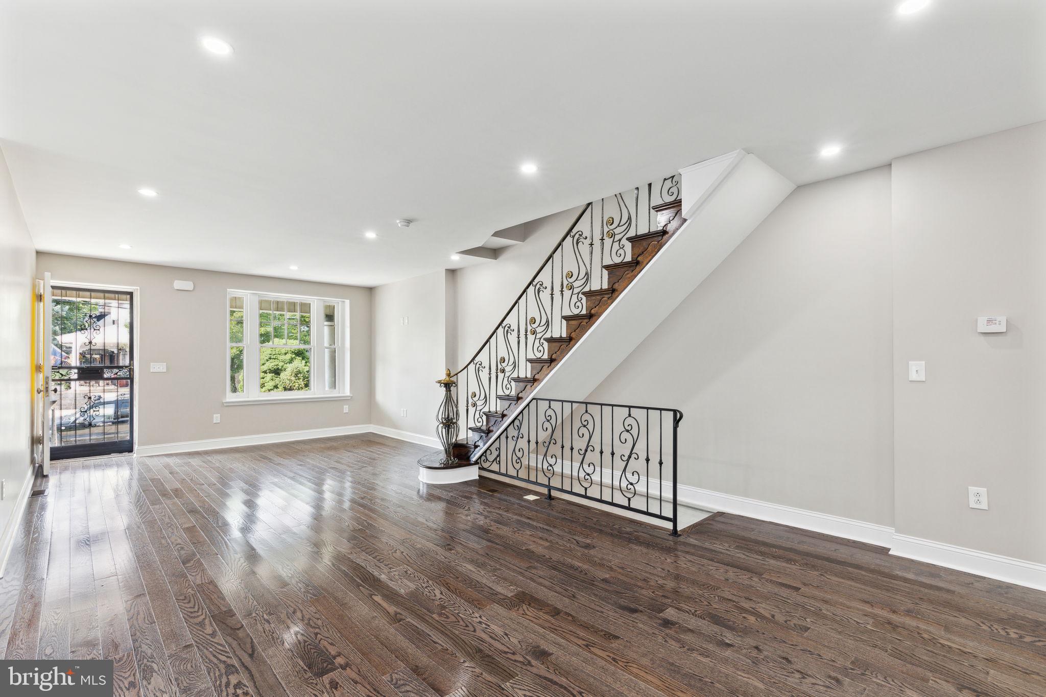 GIRARD ESTATES - Residential