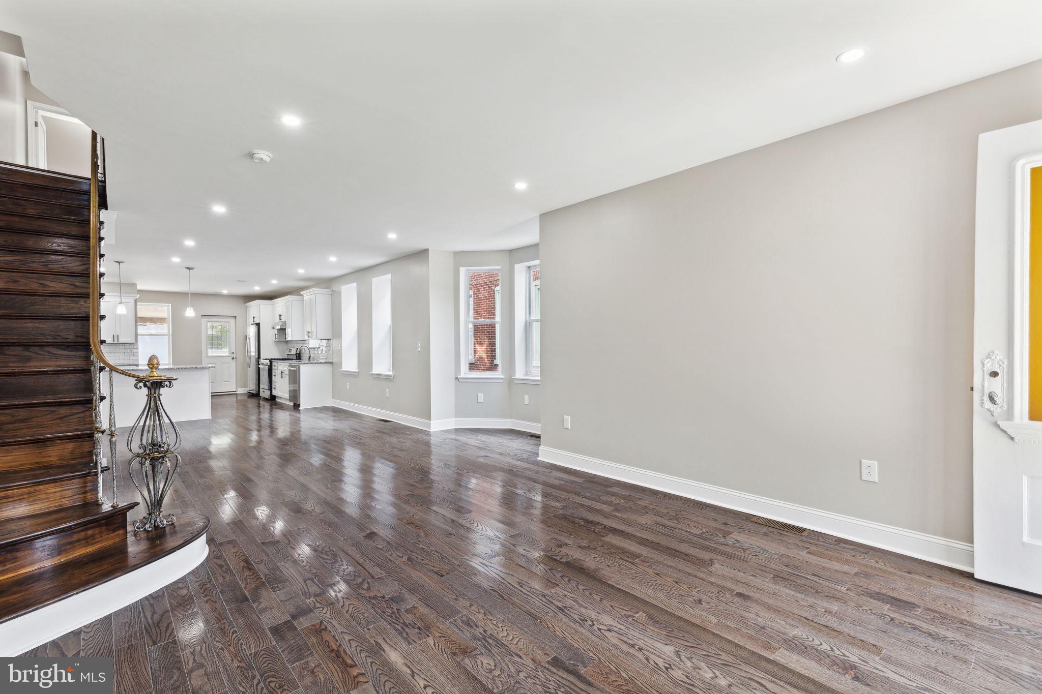 GIRARD ESTATES - Residential