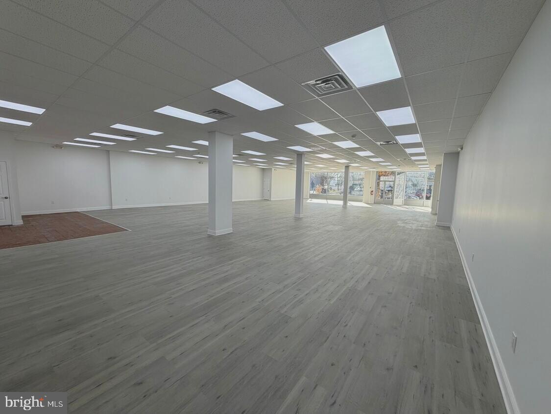 527 MONMOUTH STREET 529