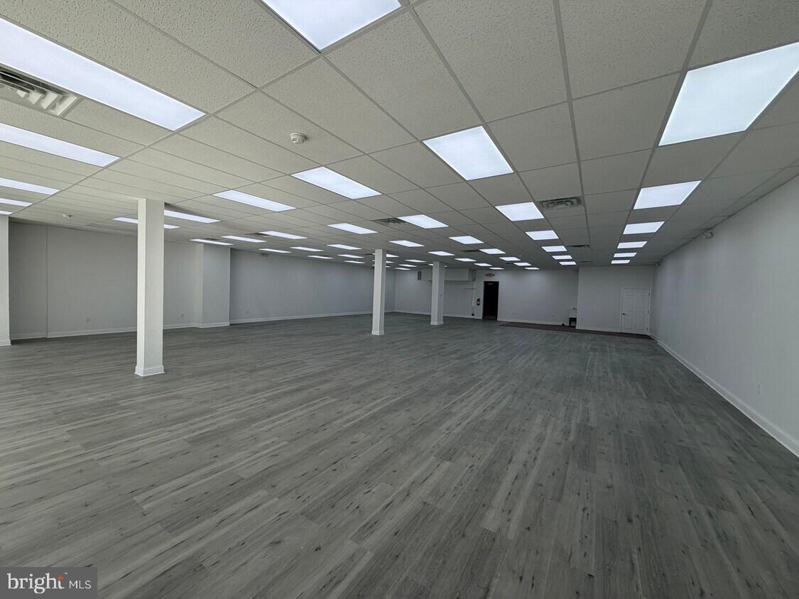 527 MONMOUTH STREET 529