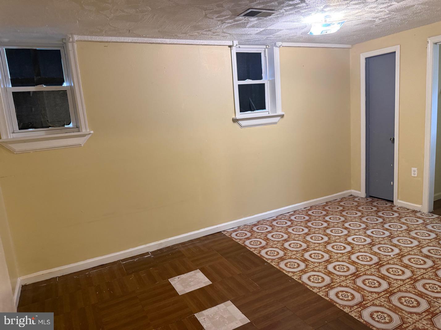 ROGERS HEIGHTS - Residential